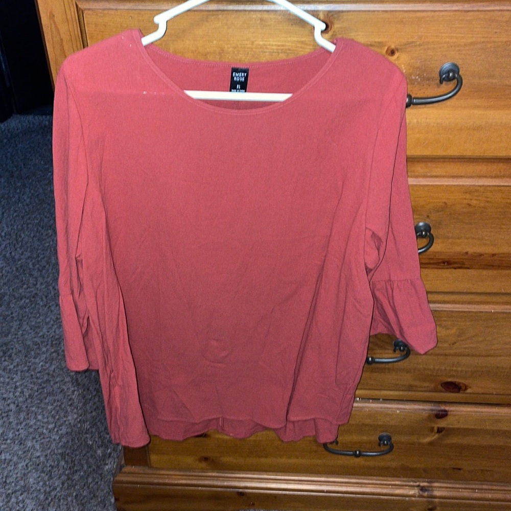NWOT- quarter sleeve blouse